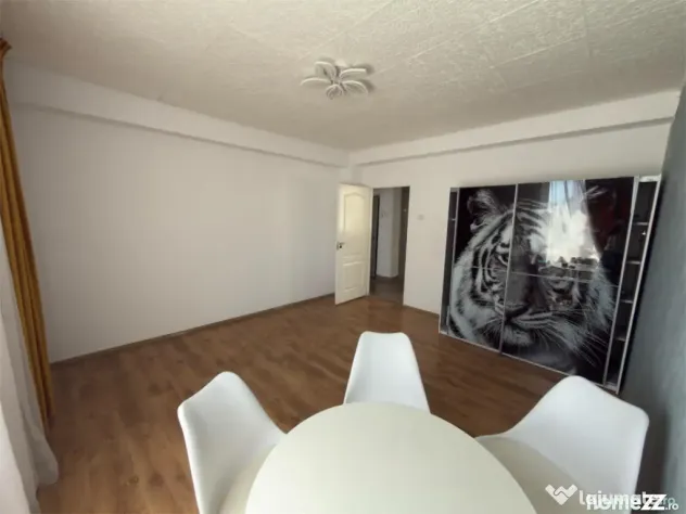 Apartament 4 camere, 71 mp, zona Centrala - Ploiesti (Prahova)