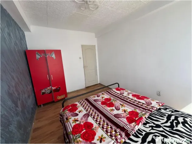Apartament 4 camere, 71 mp, zona Centrala - Ploiesti (Prahova)