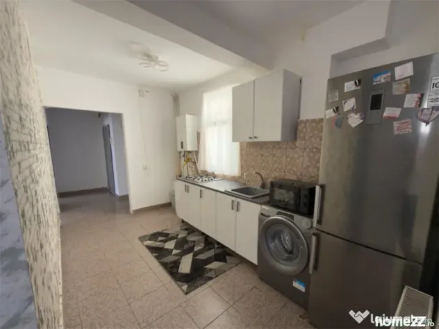 Apartament 4 camere, 71 mp, zona Centrala - Ploiesti (Prahova)