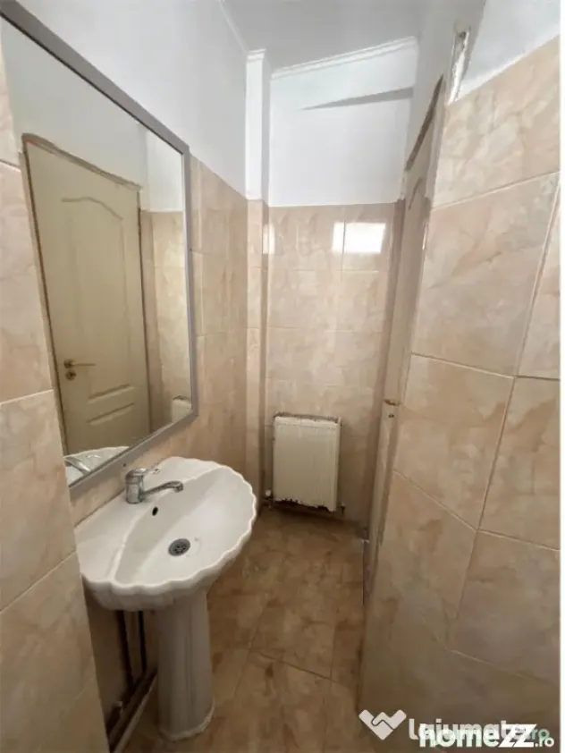 Apartament 4 camere, 71 mp, zona Centrala - Ploiesti (Prahova)