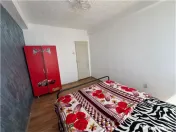 Apartament 3 camere- zona centrala. 