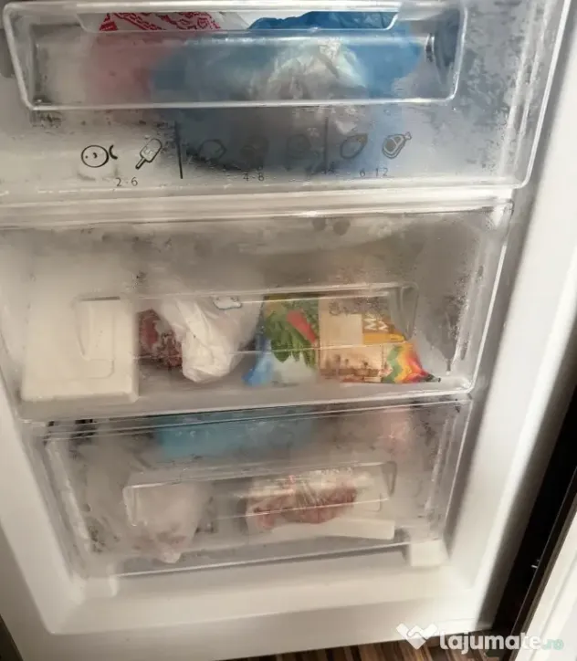 Combină frigorifică candy