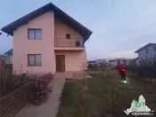 Vila 5 camere regie proprie cu gradina/garaj in Bacu (Joita) 