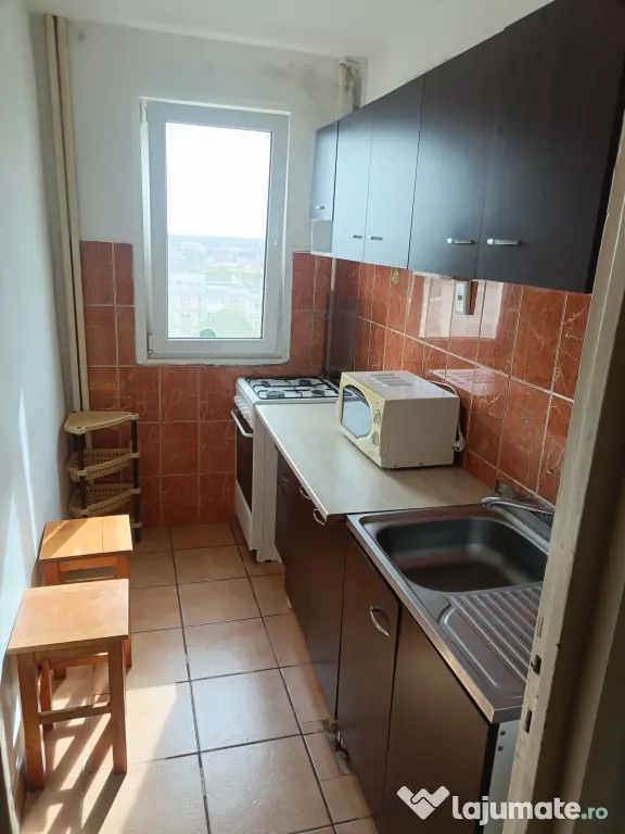 Închiriez apartament 2 camere Fortuna