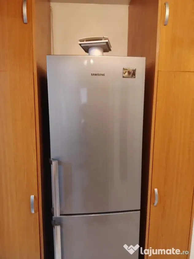 Inchiriez apartament 2 camere decomandat, renovat B-dul. Mareșal Al. Averescu