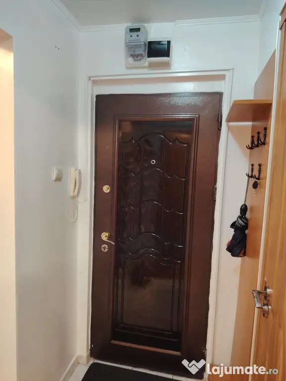 Inchiriez apartament 2 camere decomandat, renovat B-dul. Mareșal Al. Averescu