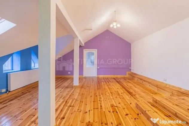 Vila in Poiana Brasov cu teren generos 1600mp, 2 corpuri,...