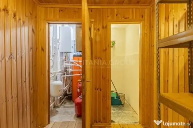 Vila in Poiana Brasov cu teren generos 1600mp, 2 corpuri,...