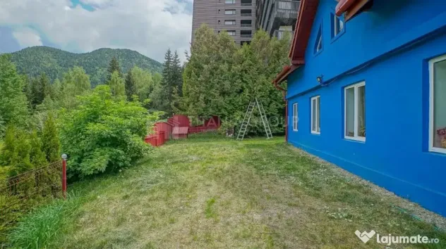 Vila in Poiana Brasov cu teren generos 1600mp, 2 corpuri,...