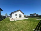 Casa individuala - 3 camere - 2 bai- teren-375 mp-200 M de 