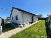 Casa individuala - 3 camere - 2 bai- teren-375 mp-200 M de 