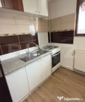 Apartament cu 3 camere, Calea Severinului-Taxi Favorit 