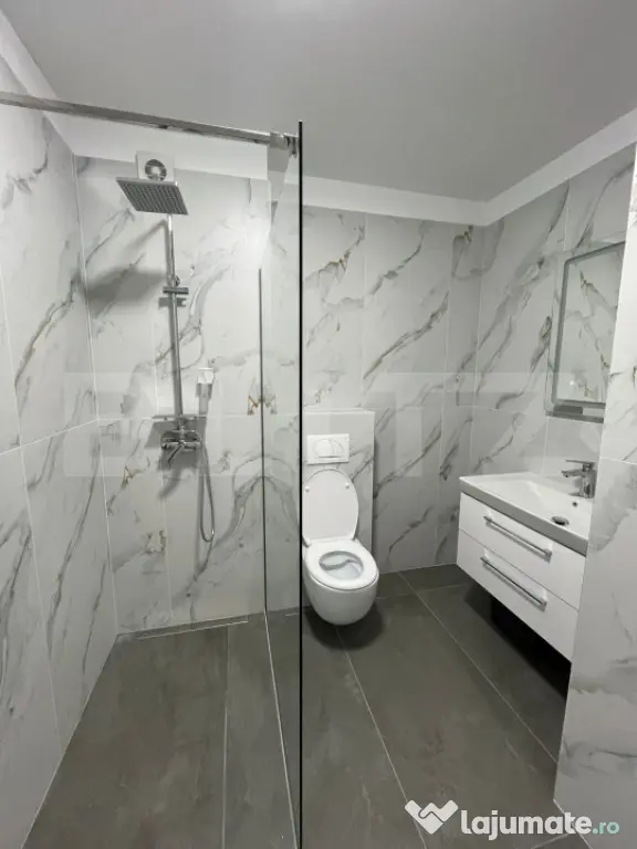 PRIMA ÎNCHIRIERE - Apartament 3 camere, parcare, zona Porii