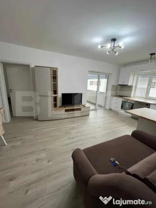 PRIMA ÎNCHIRIERE - Apartament 3 camere, parcare, zona Porii