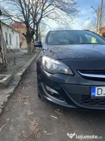 Opel Astra J