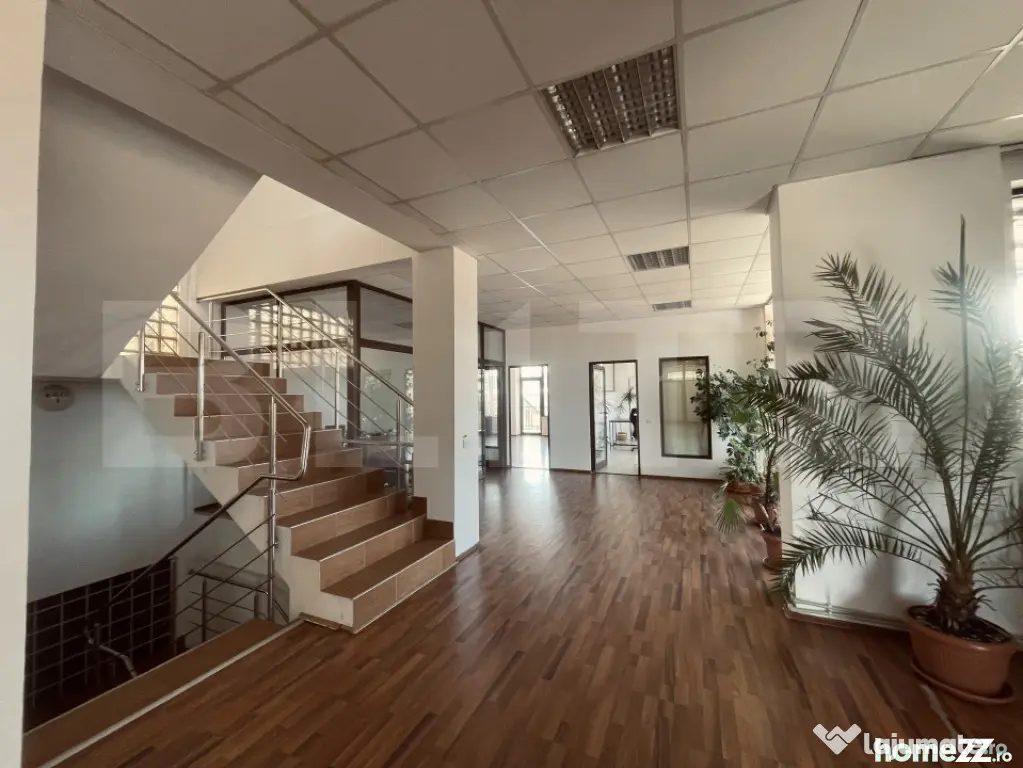 Spațiu birouri, 270 mp, parcari, terasa