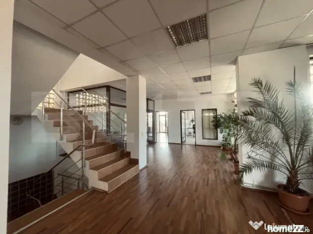 Spațiu birouri, 270 mp, parcari, terasa