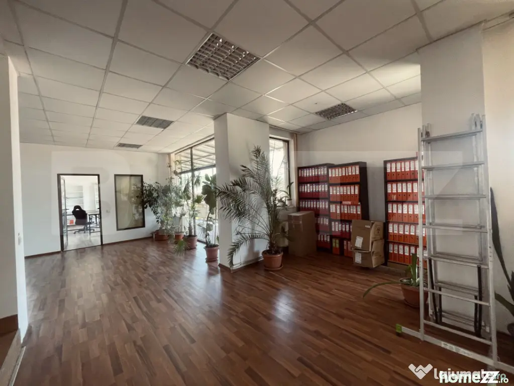 Spațiu birouri, 270 mp, parcari, terasa