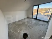 Casa P+M, exterior finisat, interior la gri, 500 mp teren, S 