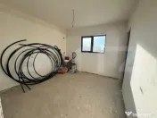 Casa P+M, exterior finisat, interior la gri, 500 mp teren, S 