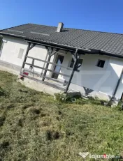 Casa de vanzare comuna Vultureni 