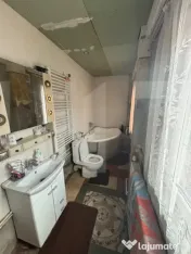 Casă spațioasă, 177 mp construiți, teren 3400 mp, 5 came 