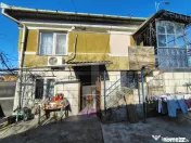 Casa individuala cu front mare la strada, 80 mp, teren 740 m 