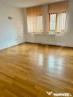 Apartament 4 camere,2,bai,3 terase,139mp, semicentral