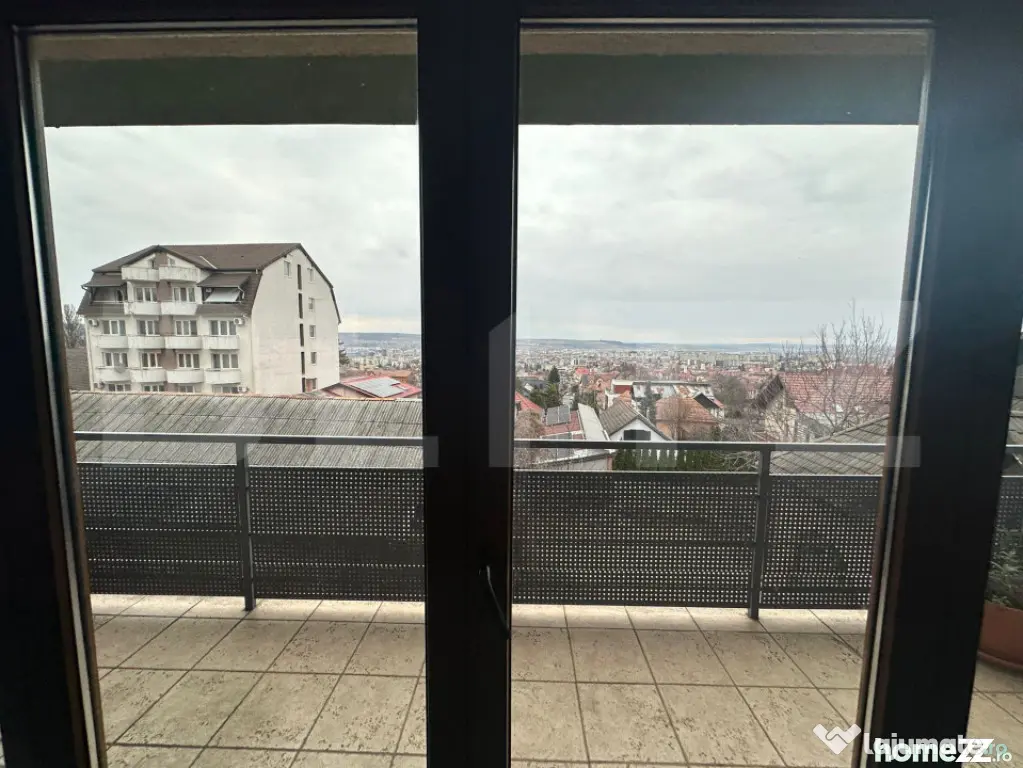Apartament 4 camere,2,bai,3 terase,139mp, semicentral