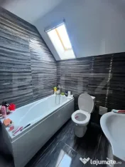 Apartament 2 camere, etaj 3, zona Sud 