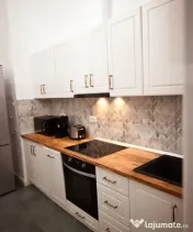 Casă de închiriat – zonă centrală,complet echipată 