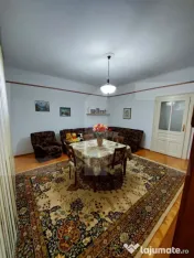 Casă de vânzare, 304 mp, zona Grădiște 