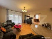 Casă de vânzare – teren 1.960 mp, 250 mp utili, zona Uni 