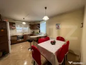 Casă de vânzare – teren 1.960 mp, 250 mp utili, zona Uni 