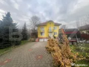 Casă de vânzare – teren 1.960 mp, 250 mp utili, zona Uni 