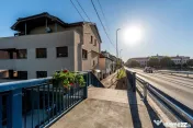 Apartament tip casă | 3 camere & curte | zona Colegiului...