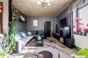 Apartament tip casă | 3 camere & curte | zona Colegiului...
