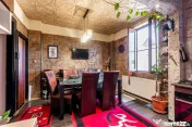 Apartament tip casă | 3 camere & curte | zona Colegiului...