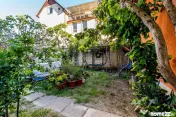 PREȚ NOU! Apartament cu 3 camere & curte | zona Malul Mu... 