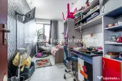 Apartament tip casă | 3 camere & curte | zona Colegiului... 