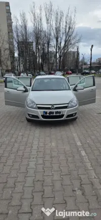 Opel Astra H..... 