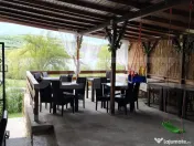 Casă individuală aproape de lac, 4 camere, teren generos, 