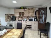 Casă individuală aproape de lac, 4 camere, teren generos, 