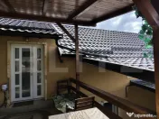 Casă individuală aproape de lac, 4 camere, teren generos, 