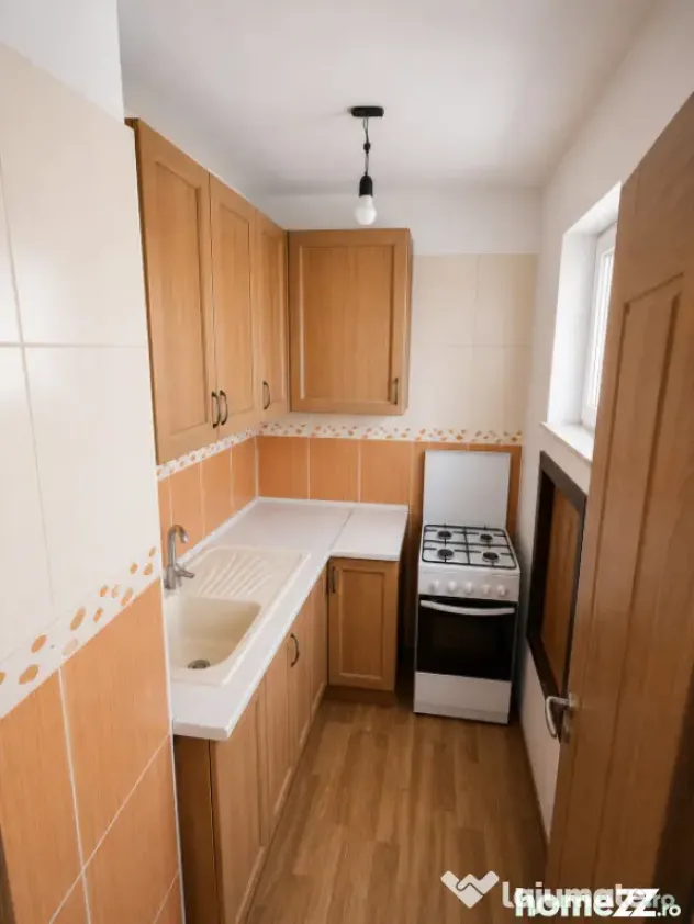 Apartament 2 camere, decomandat, 35 mp, zona Bals - Craiova (Dolj)