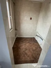 Oferim spre vânzare apartament recent renovat 2 camere-Zona 