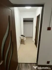 Oferim spre vânzare apartament recent renovat 2 camere-Zona 