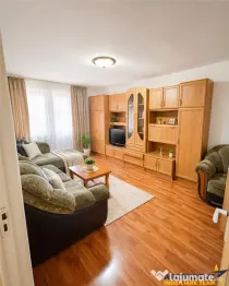 Decomandat, 3 camere, 2 bai, spatiu verde, mobilat, utilat,
