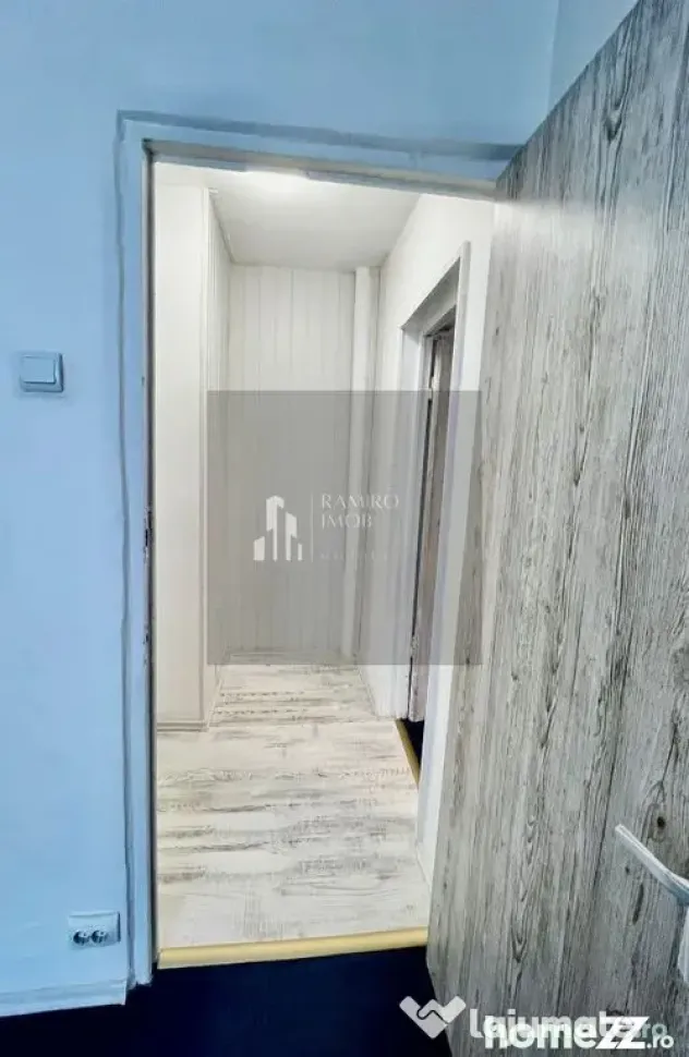 Apartament 3 camere bloc 1982 etaj 2 - Piata Sudului Sect...