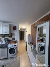 Apartament 3 camere, 68 mp, zona Soarelui 